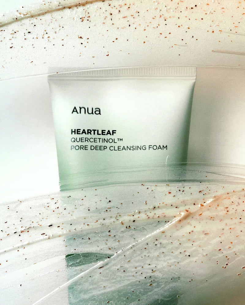 Espuma limpiadora profunda de poros con quercetinol y hojas de corazón de Anua